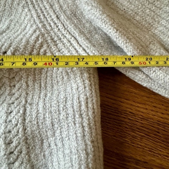 ARITZIA WILFRED 100% merino wool cropped grey puff sleeve ribbed pullover (M) - Picture 4 of 9